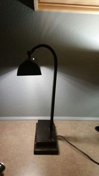 Photos Executive Desk Lamp